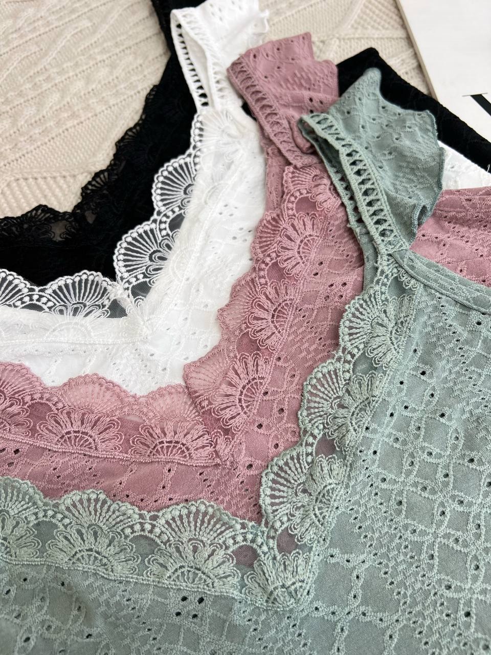 تاپ مراکشی سرشانه چین کد 3824