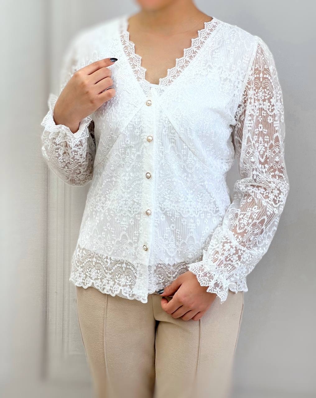 شومیز تمام دانتل گل برجسته کد 3837