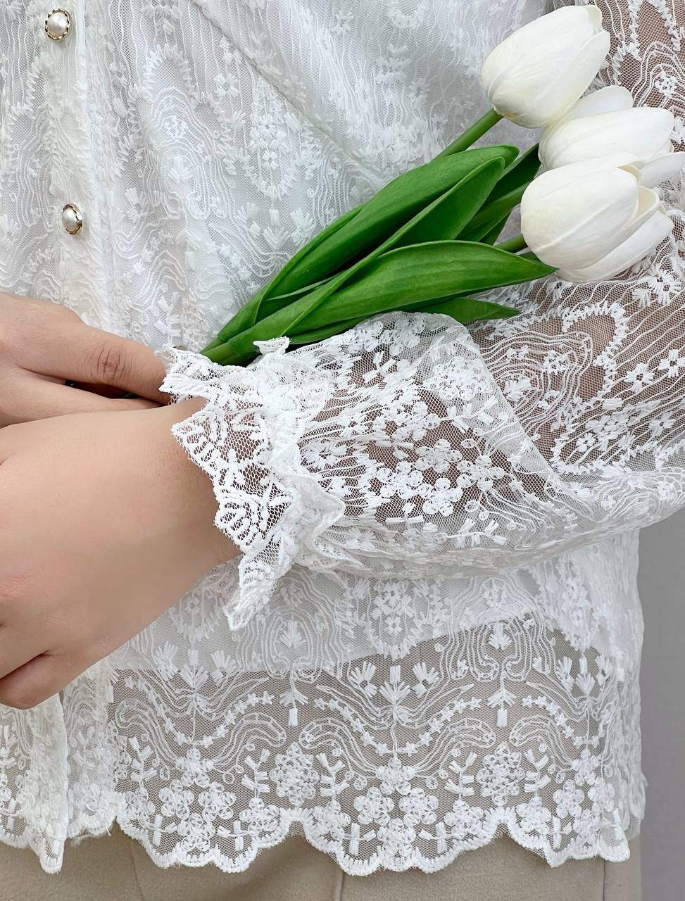 شومیز تمام دانتل گل برجسته کد 3837