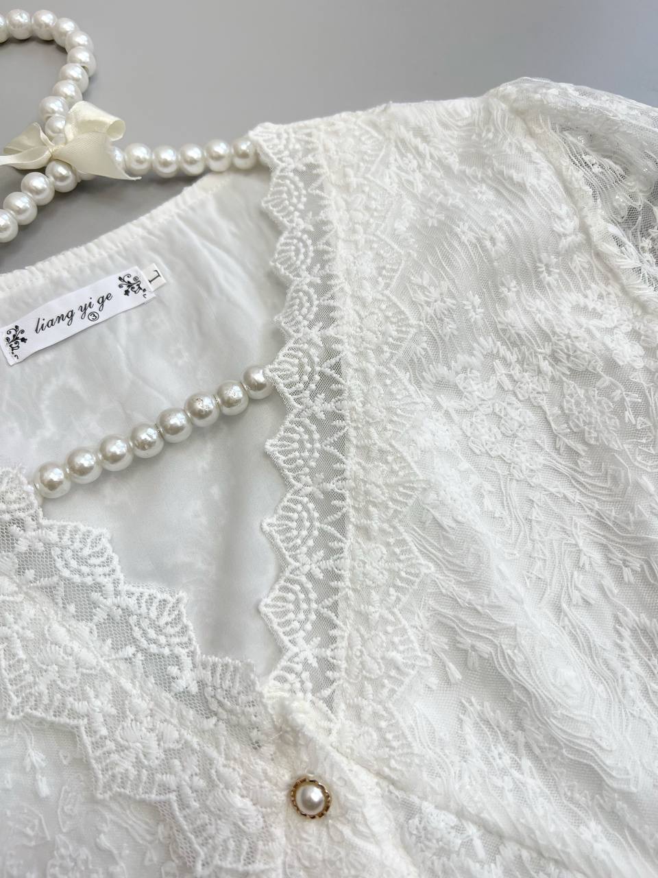 شومیز تمام دانتل گل برجسته کد 3837