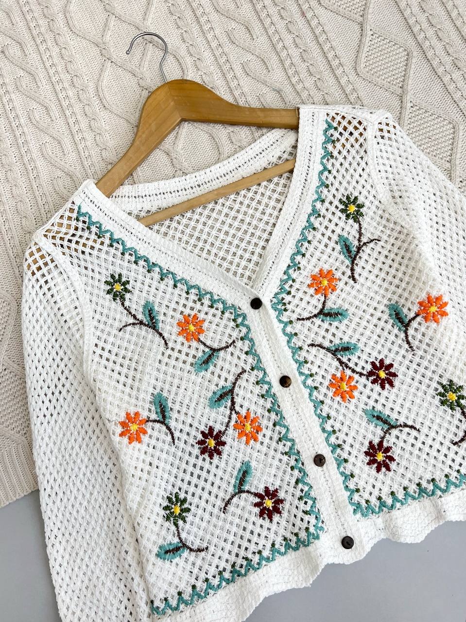 شومیز قلاب بافی جلو دکمه کد 3839