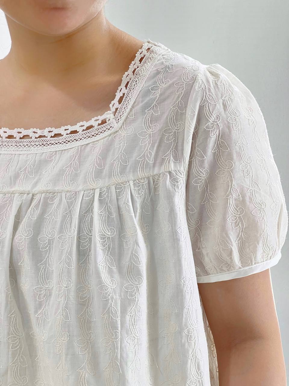 شومیز گلدوزی تکرنگ کد3876