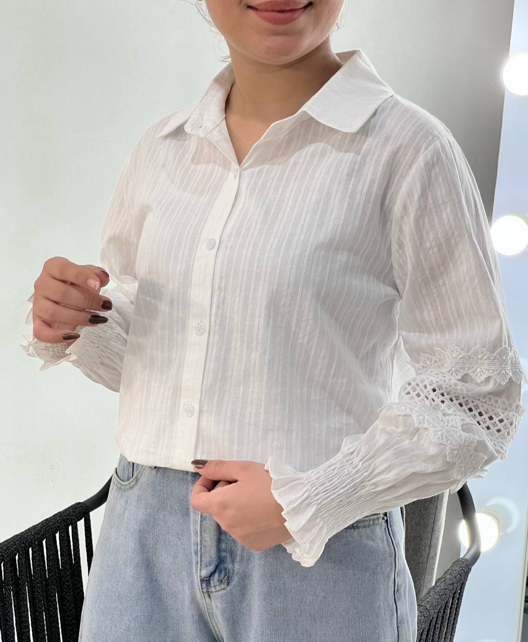 شومیز نخ گل برجسته آستین گیپور کد 3886