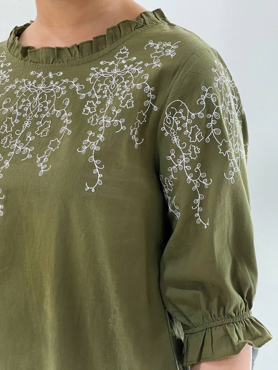 شومیز کنف گلدوزی کد 3908