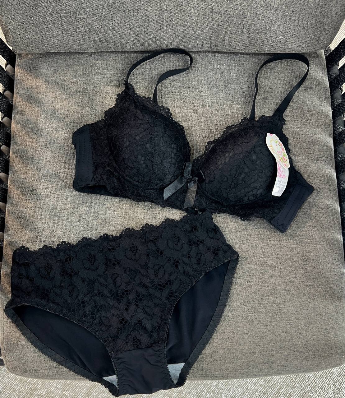 ست سوتین و شورت دانتل کد 3917