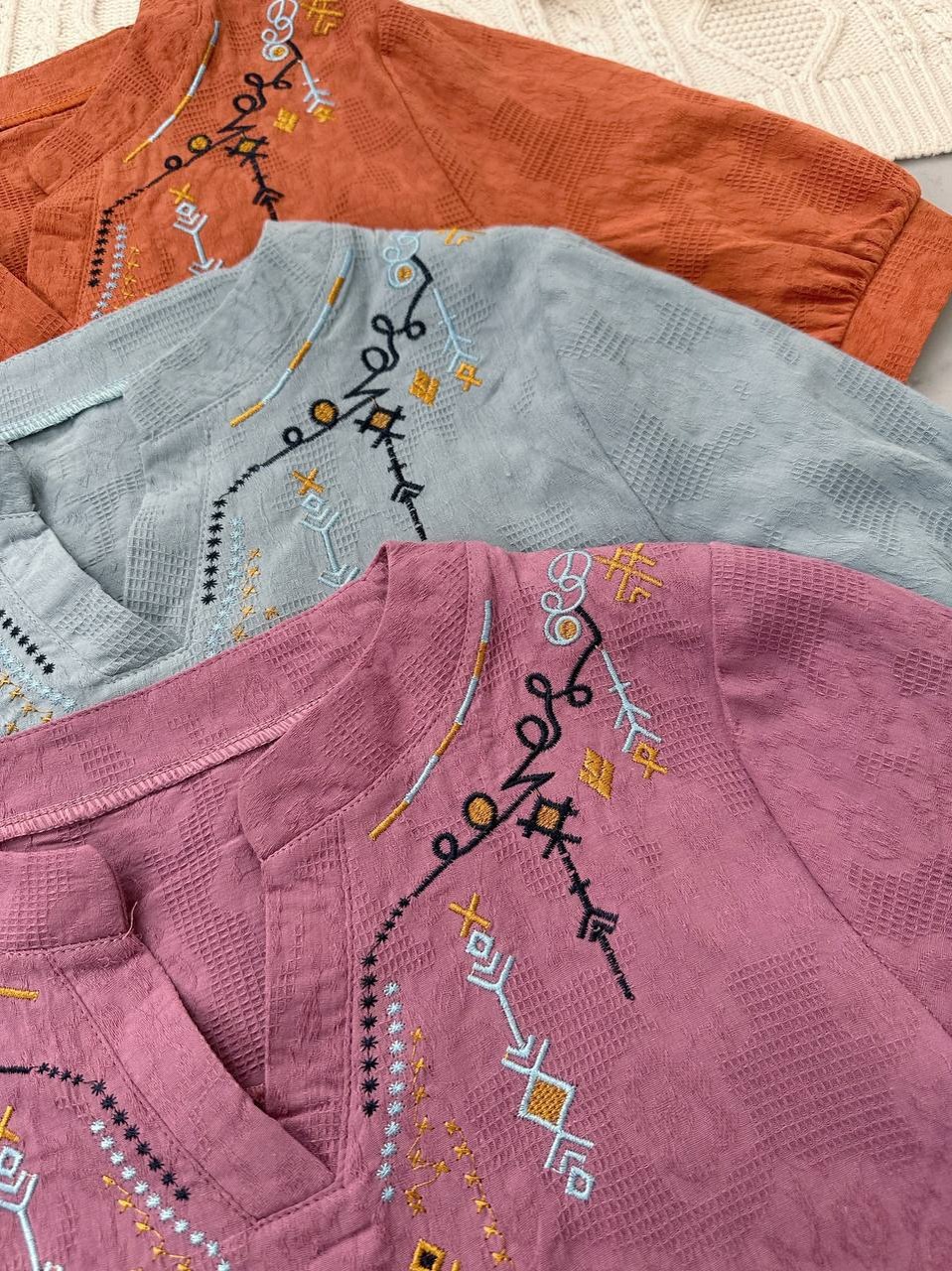 شومیز نخ گل برجسته اورجینال کد 3962