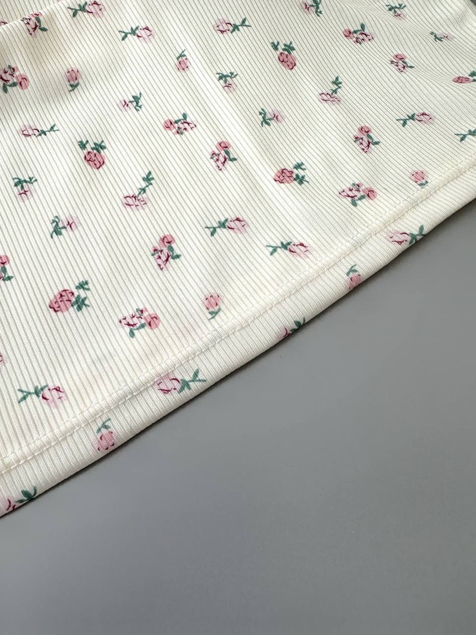 نیم تنه کاپ دار گل ریز کد 3994