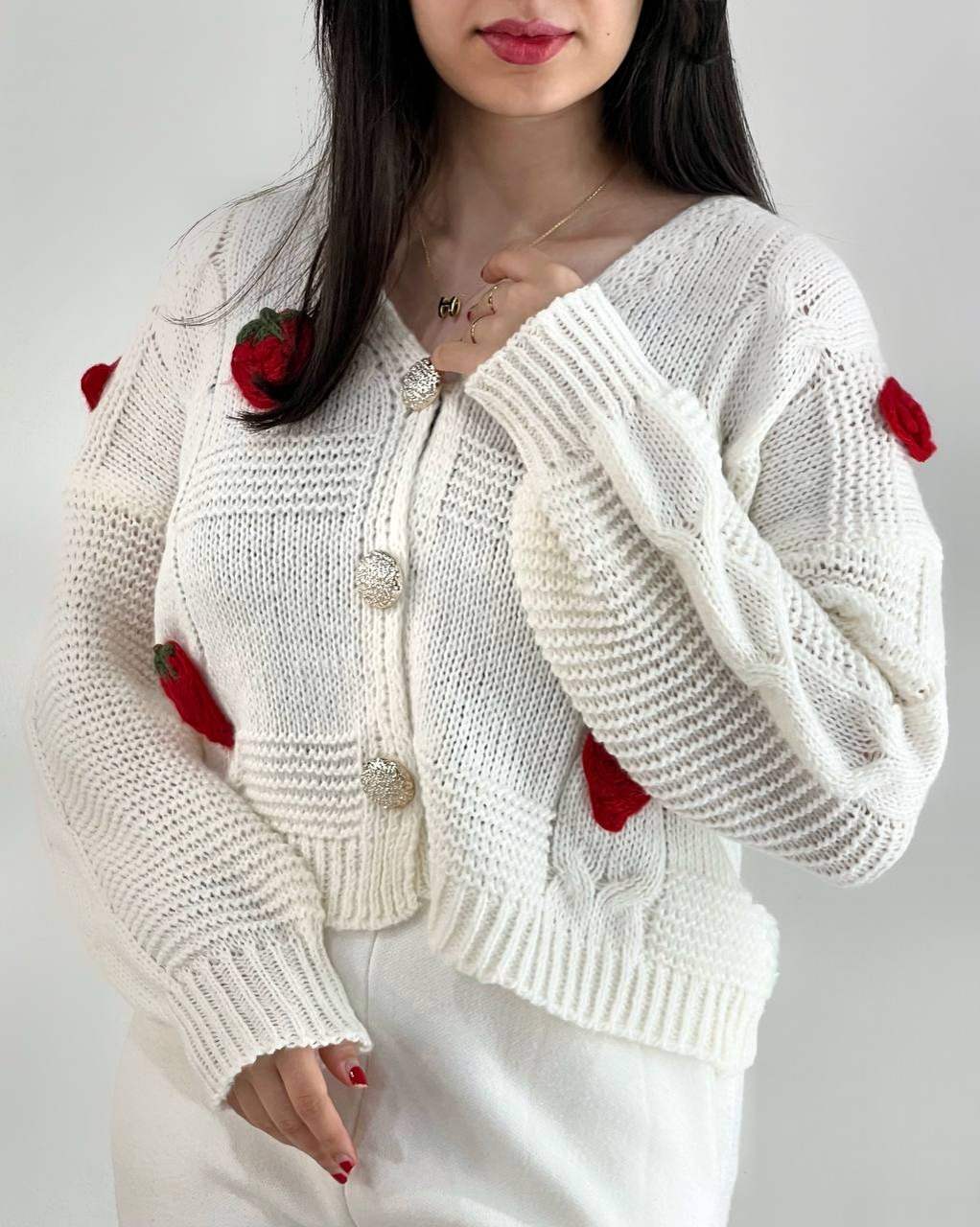 ژاکت بافت جلو دکمه توت فرنگی کد 3998