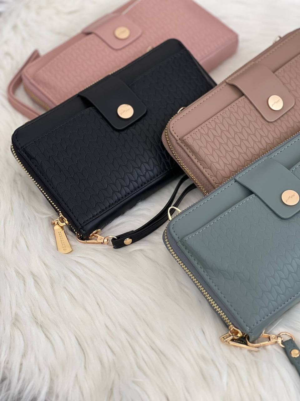 کیف دوشی از برند مطرح پرتیز کد 4041