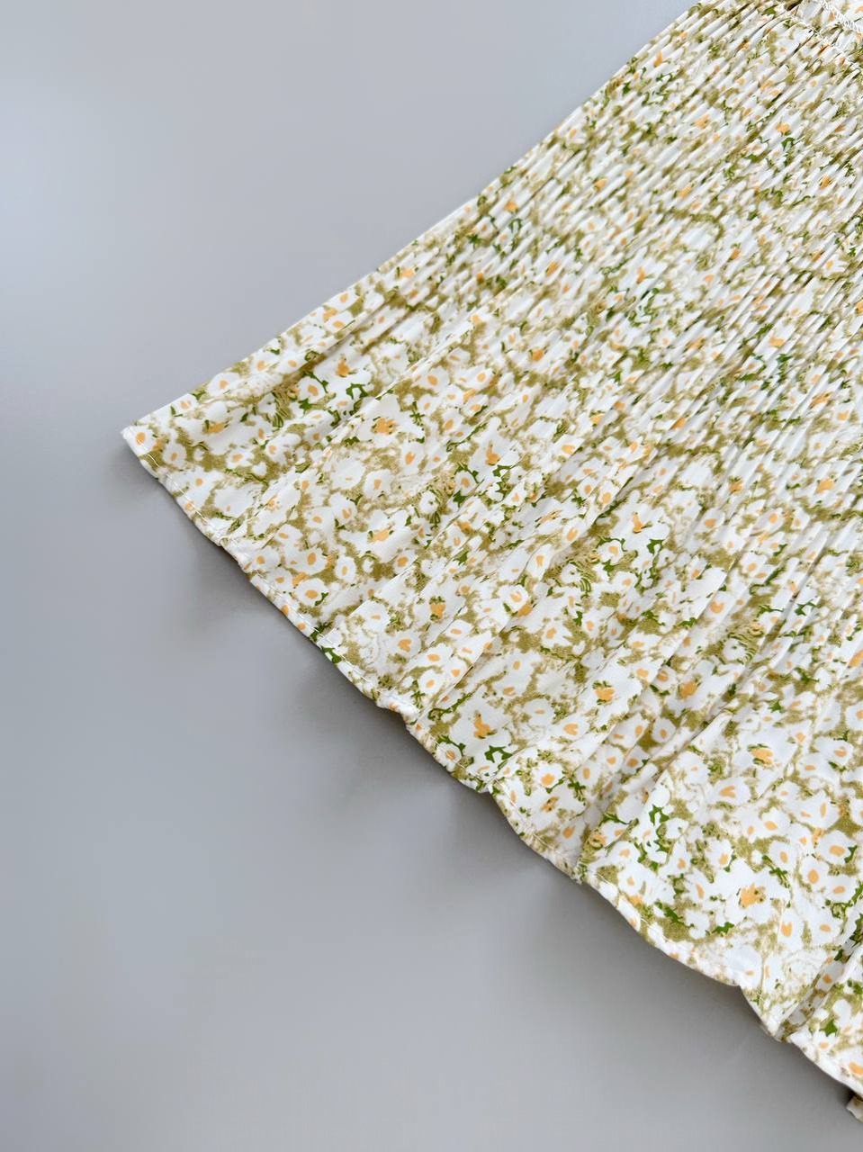 دامن پلیسه گل ریز تکرنگ کد 4049