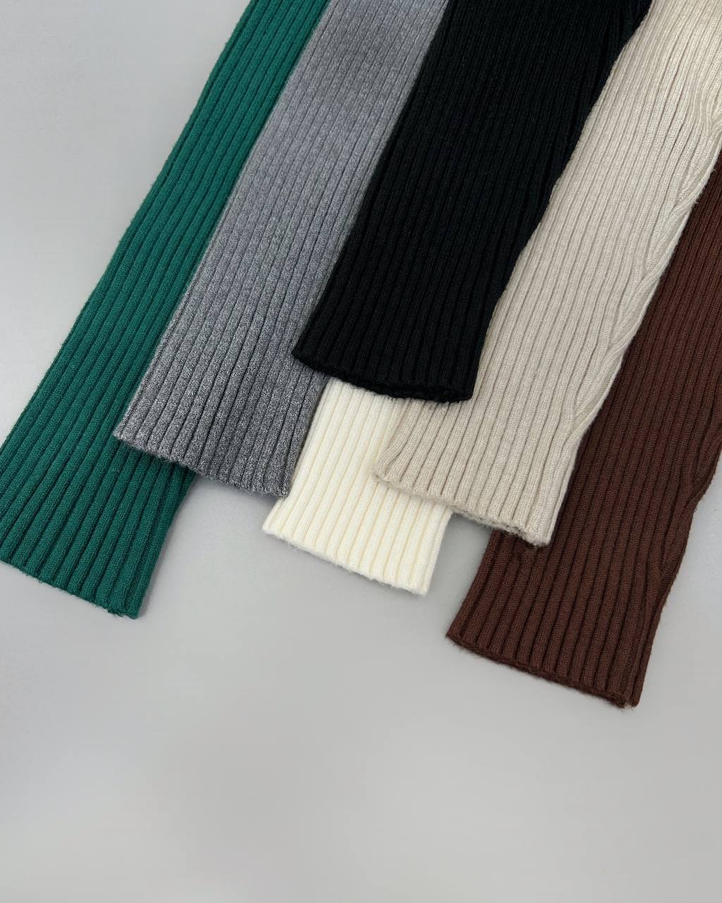 پلیور بافت یقه ایستاده ساده کد 4089