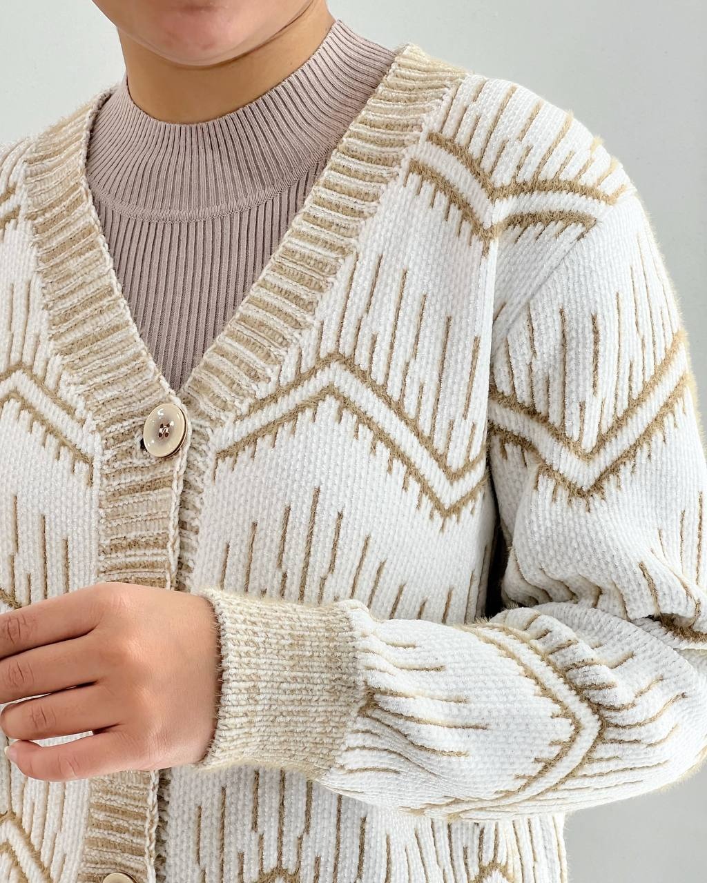 ژاکت بافت جلو دکمه دو رنگ کد 4091