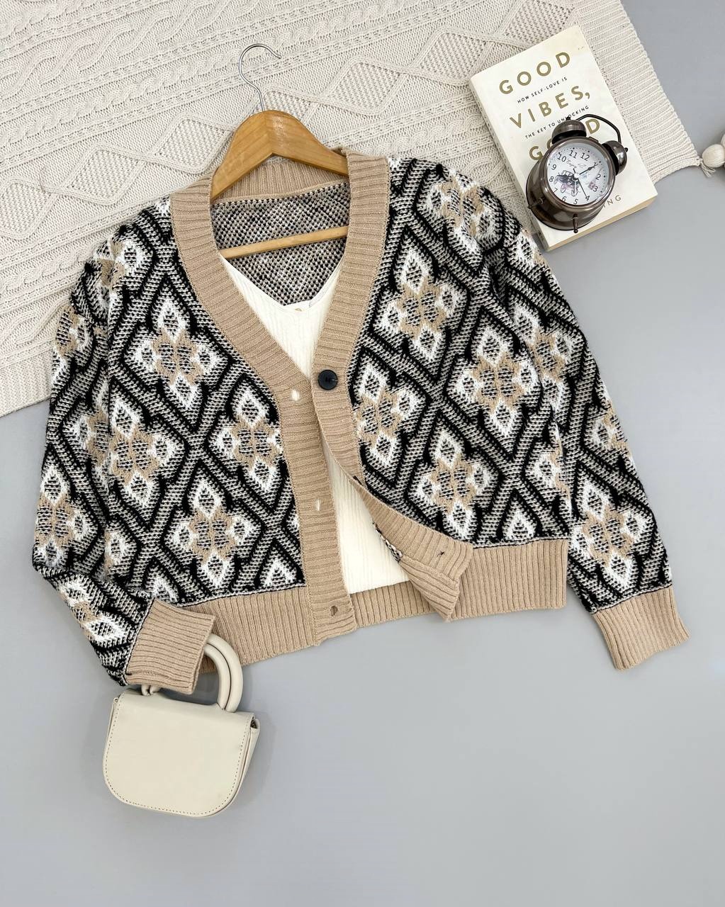 ژاکت بافت جلو دکمه کد 4119