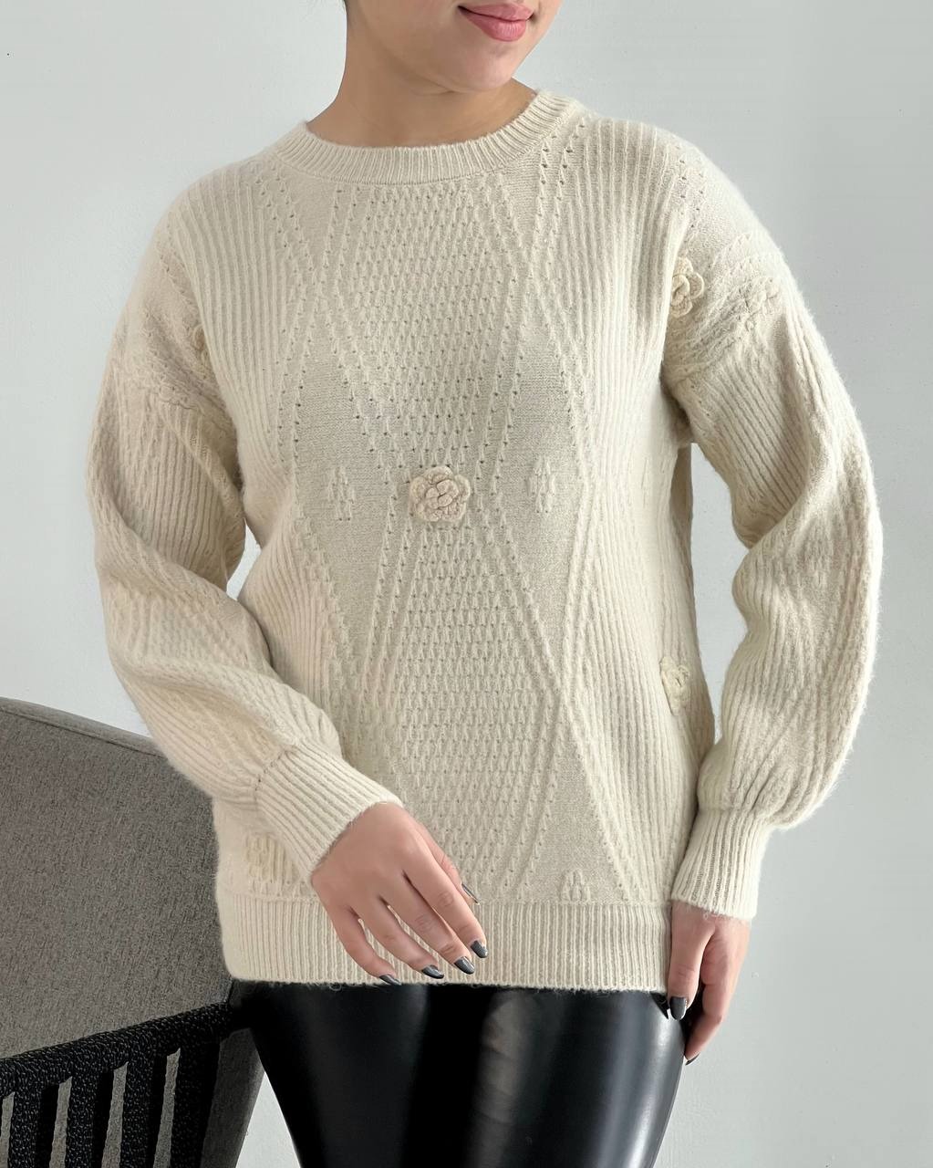 پلیور بافت گل برجسته آستین مچی کد 4120