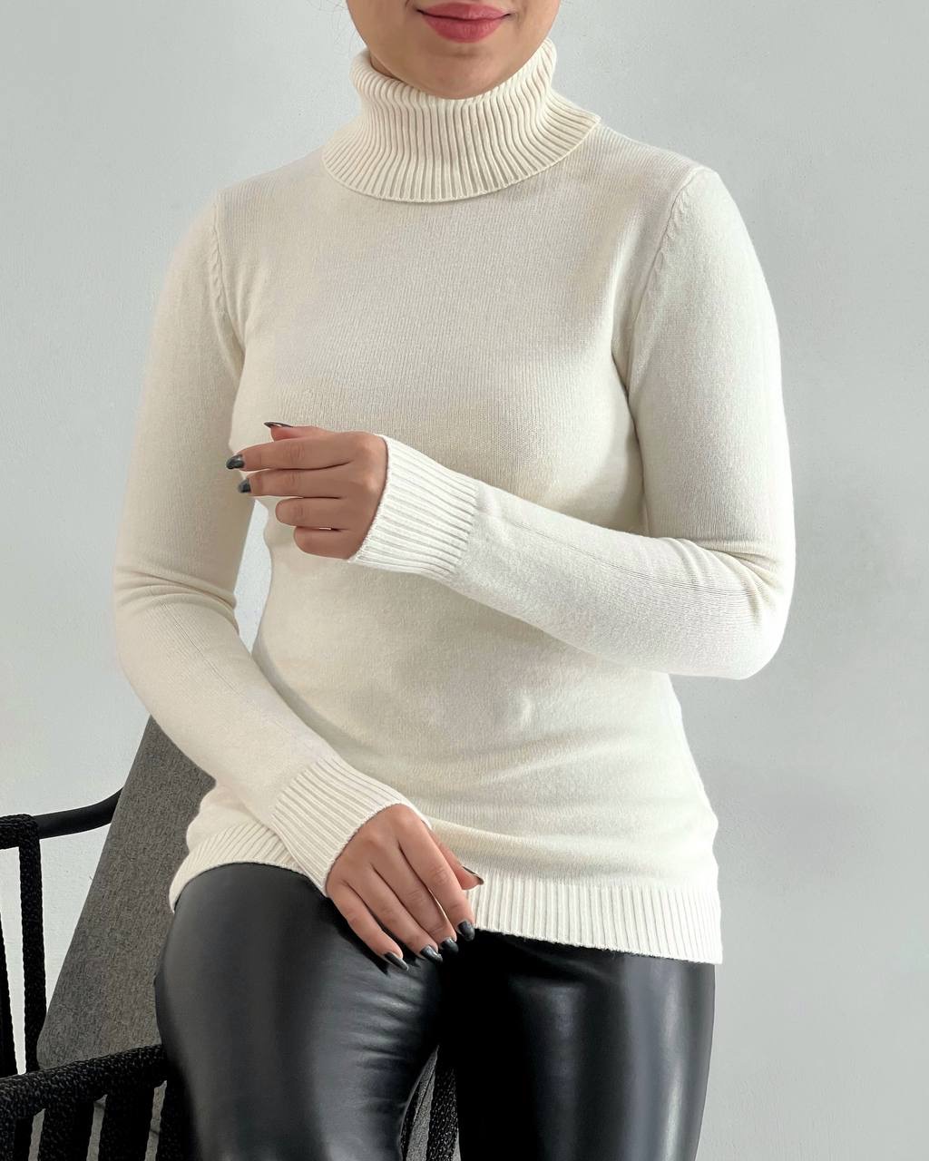 پلیور بافت یقه اسکی ساده 4141