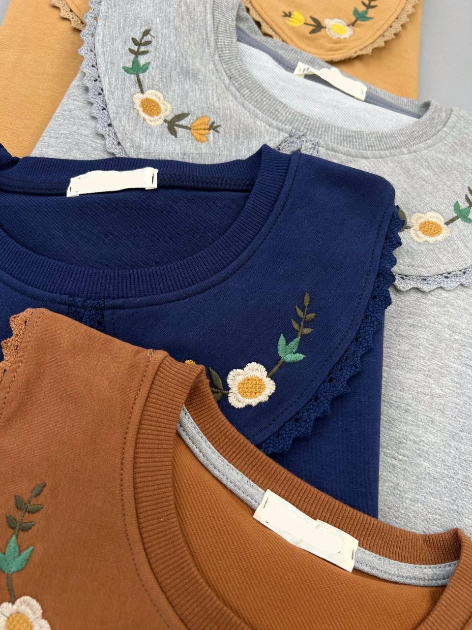 بلوز یقه گلدوزی آستین پف کد 4165