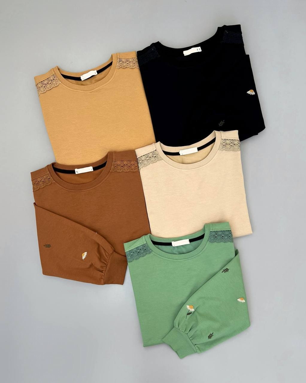 بلوز آستین پف گلدوزی کد 4181