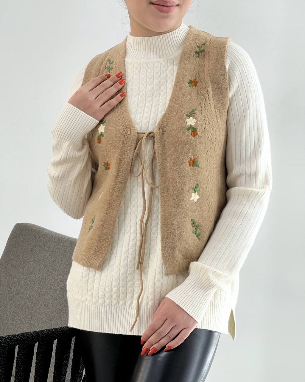 جلیقه بافت گلدوزی کد 4183