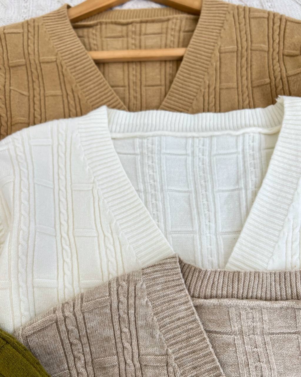 ژاکت بافت جلو دکمه کد 4210