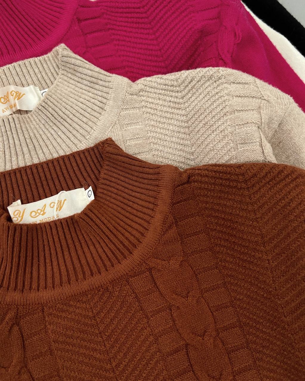 پلیور بافت یقه سه سانت 6 رنگ کد 4313