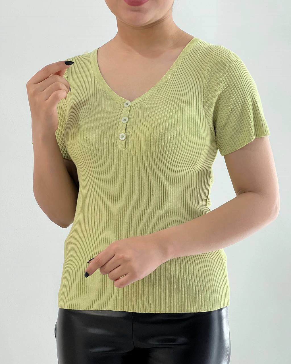 بلوز بافت جلو دکمه 8 رنگ کد 4328