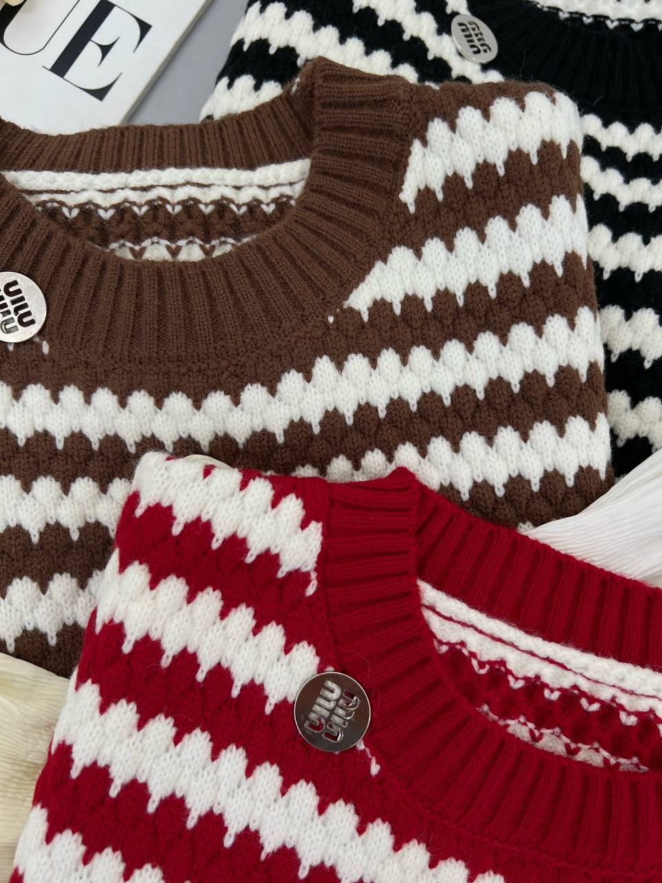 پلیور بافت آستین پلیسه سه رنگ کد 4330