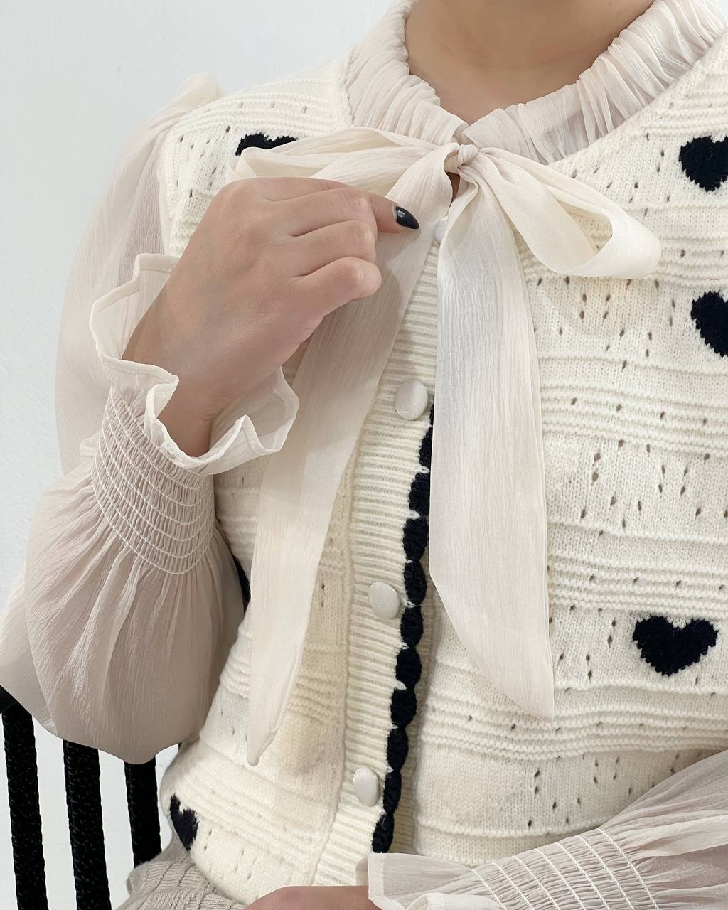 ژاکت بافت جلو دکمه قلب کد 4346