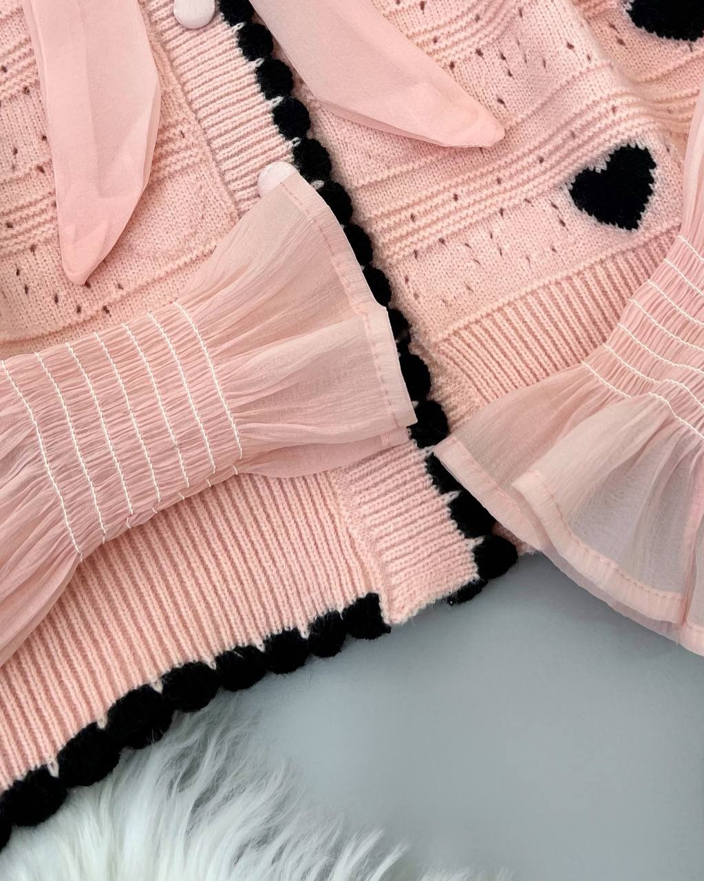 ژاکت بافت جلو دکمه قلب کد 4346