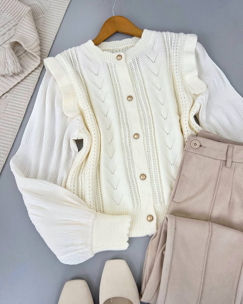 ژاکت بافت جلو دکمه آستین پلیسه کد 4352