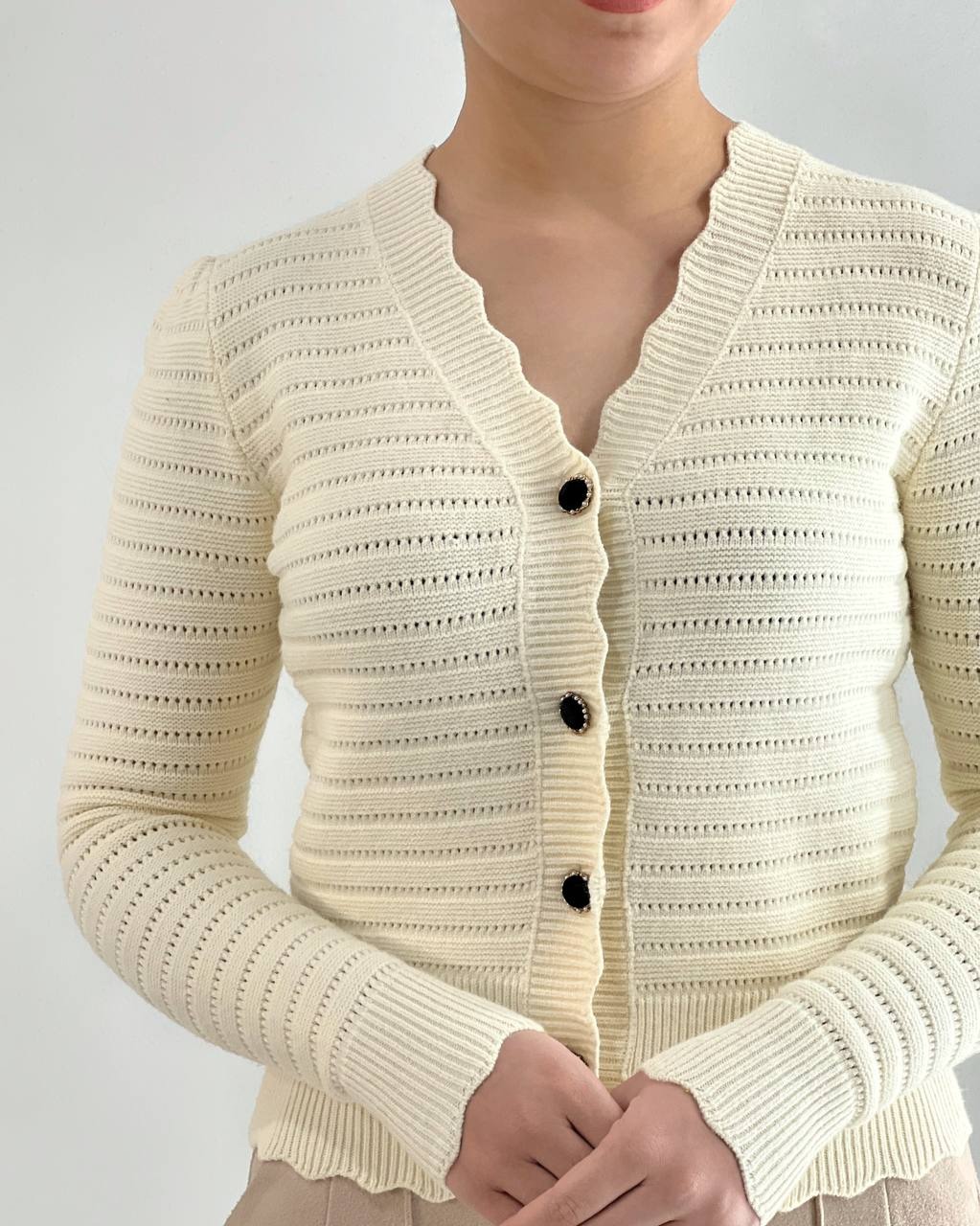 ژاکت بافت جلو دکمه دو رنگ کد 4374