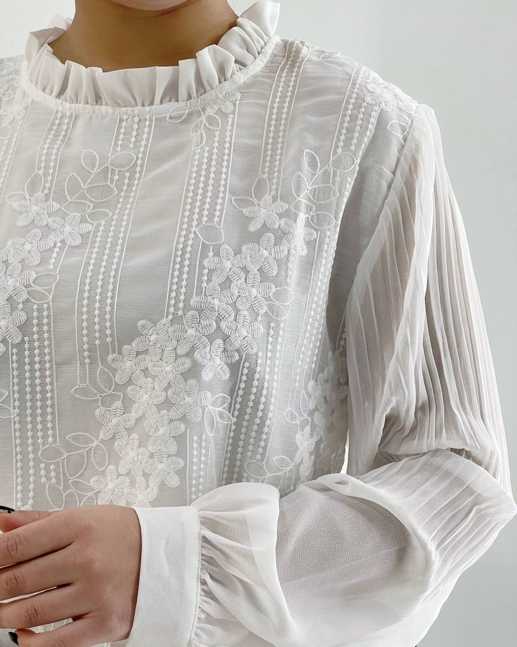 شومیز تمام گلدوزی آستین پلیسه کد 4382