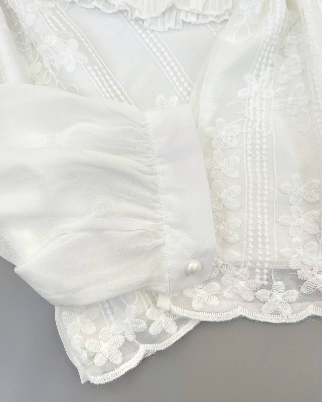 شومیز تمام گلدوزی آستین پلیسه کد 4382