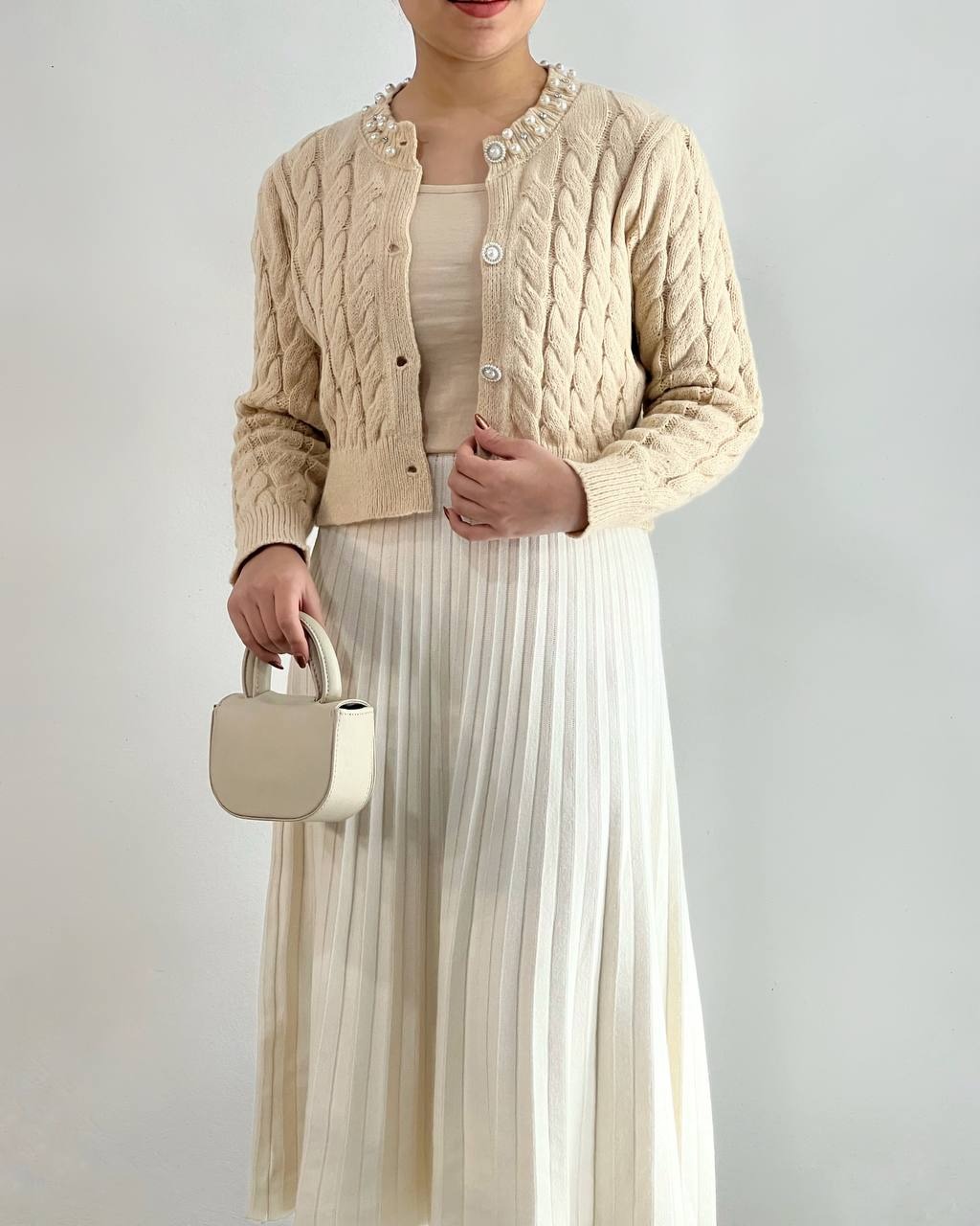 ژاکت بافت یقه مروارید جلو دکمه کد 4402