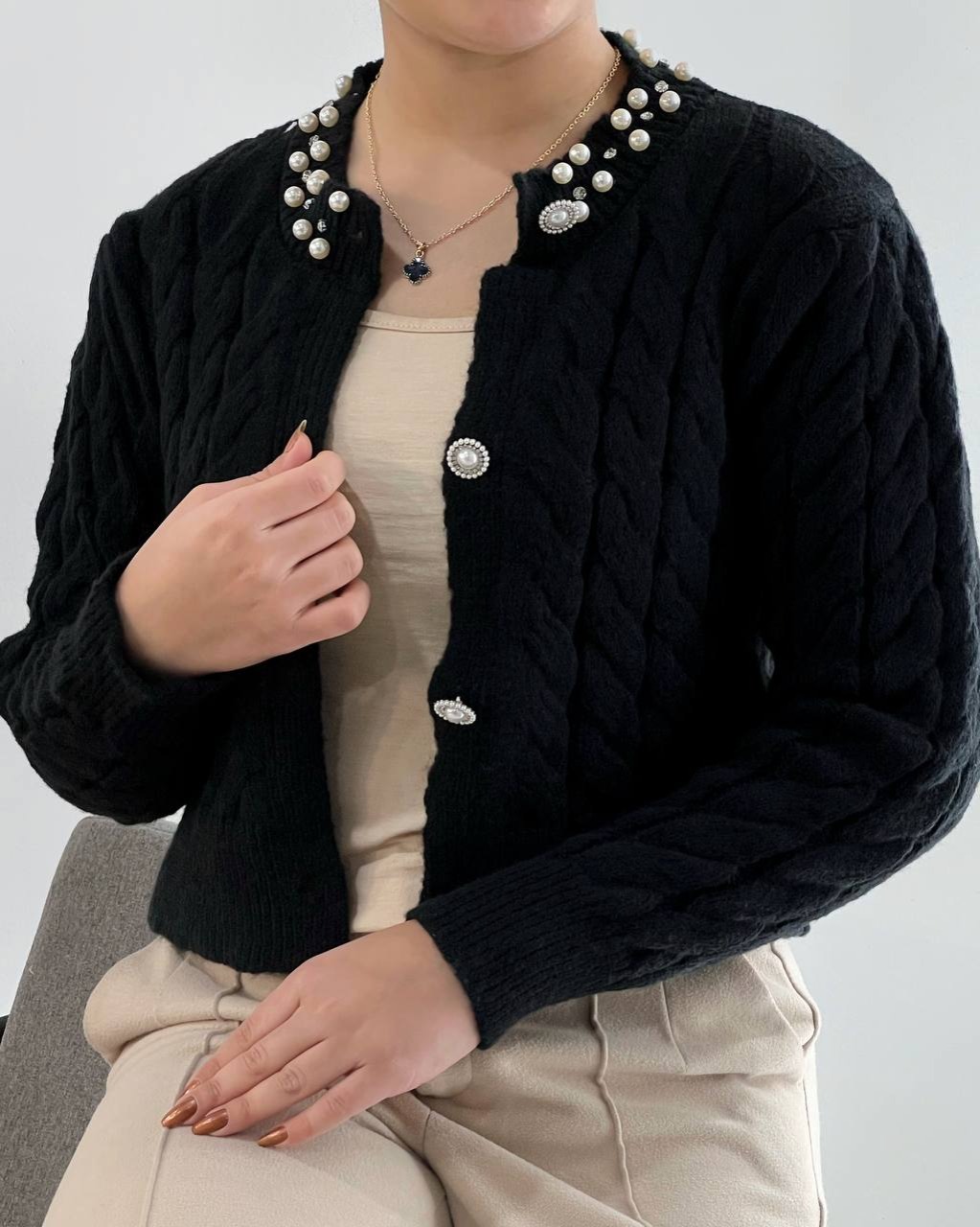 ژاکت بافت یقه مروارید جلو دکمه کد 4402