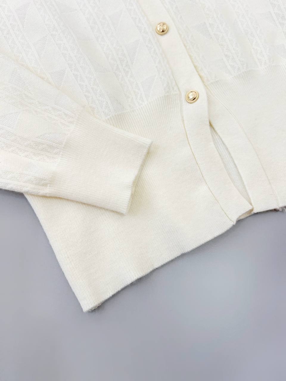 ژاکت بافت طرح برجسته جلو دکمه کد 4434