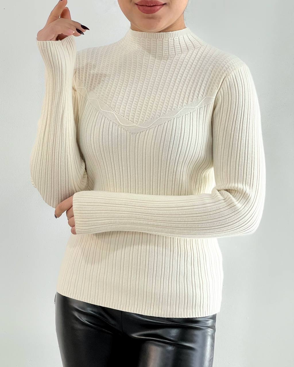 پلیور بافت گپ یقه ایستاده کد 4498