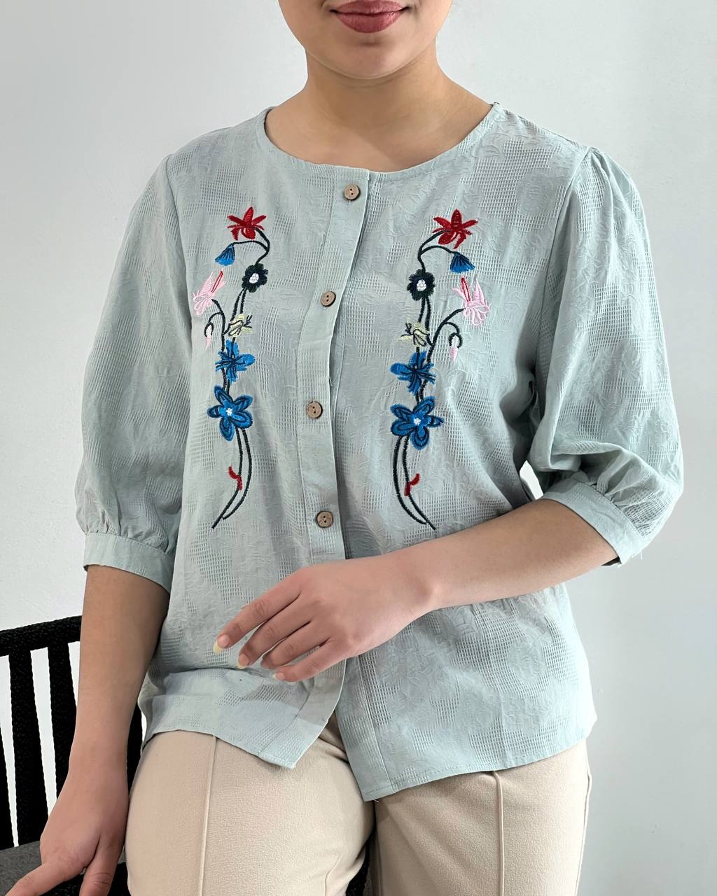 شومیز تمام گلدوزی جلو دکمه کد 4507