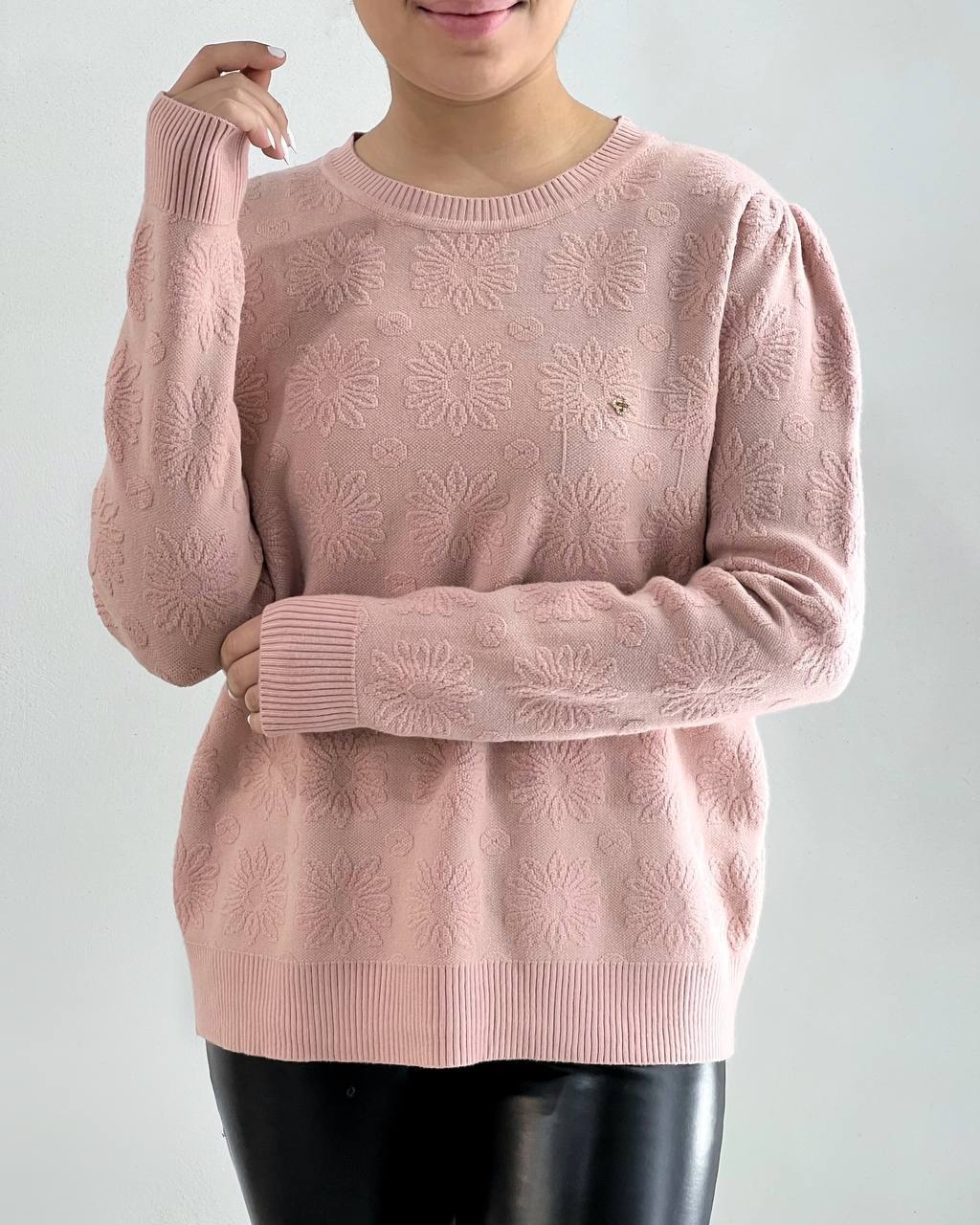 پلیور بافت گل برجسته سرشانه چین کد 4509