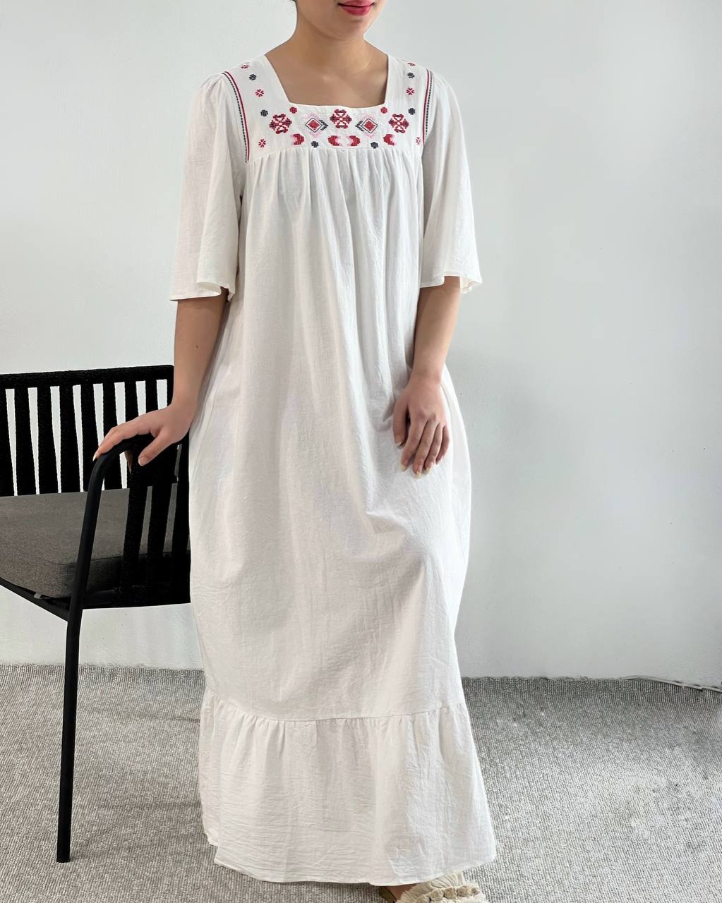 پیراهن گلدوزی تکرنگ کد 4564