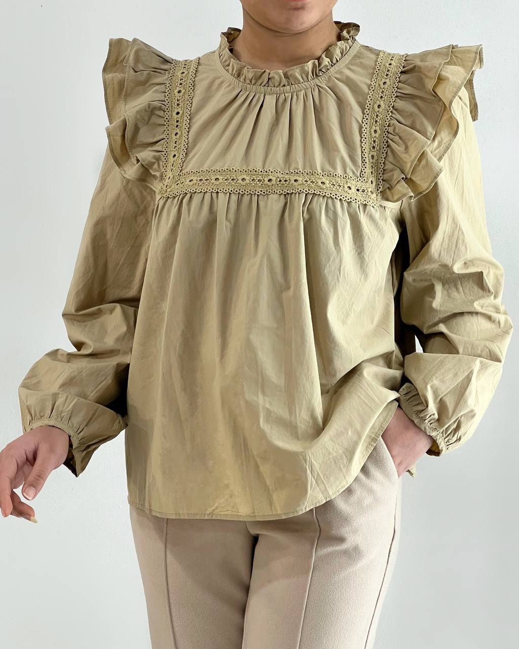 شومیز سرشانه چین عروسکی کد 4567