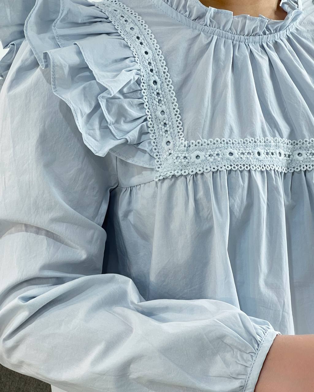 شومیز سرشانه چین عروسکی کد 4567