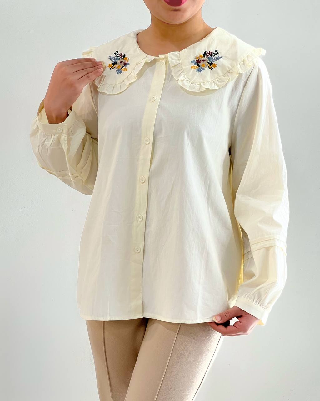 شومیز یقه گلدوزی کد 4572