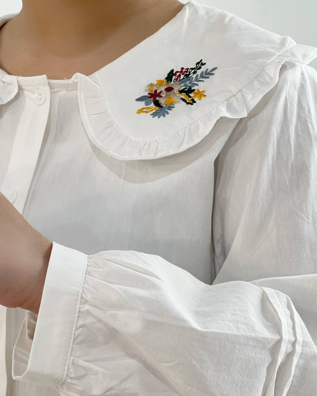 شومیز یقه گلدوزی کد 4572