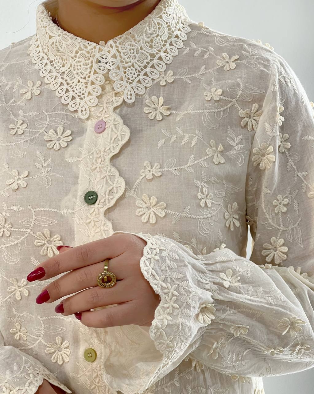 شومیز اوردر گل برجسته تماما کار شده کد 4581