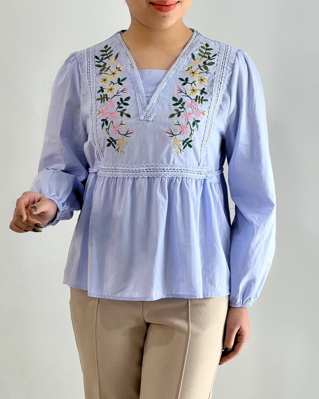 شومیز عروسکی گلدوزی شده کد 4584