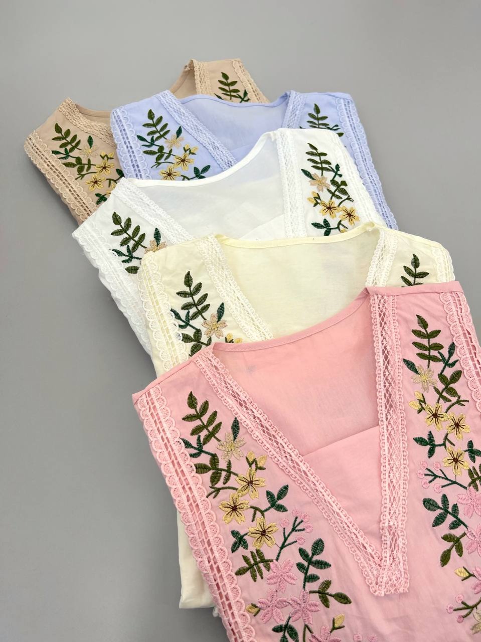 شومیز عروسکی گلدوزی شده کد 4584