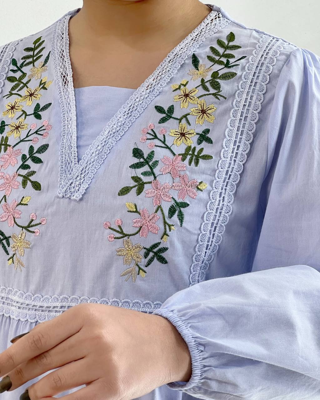 شومیز عروسکی گلدوزی شده کد 4584