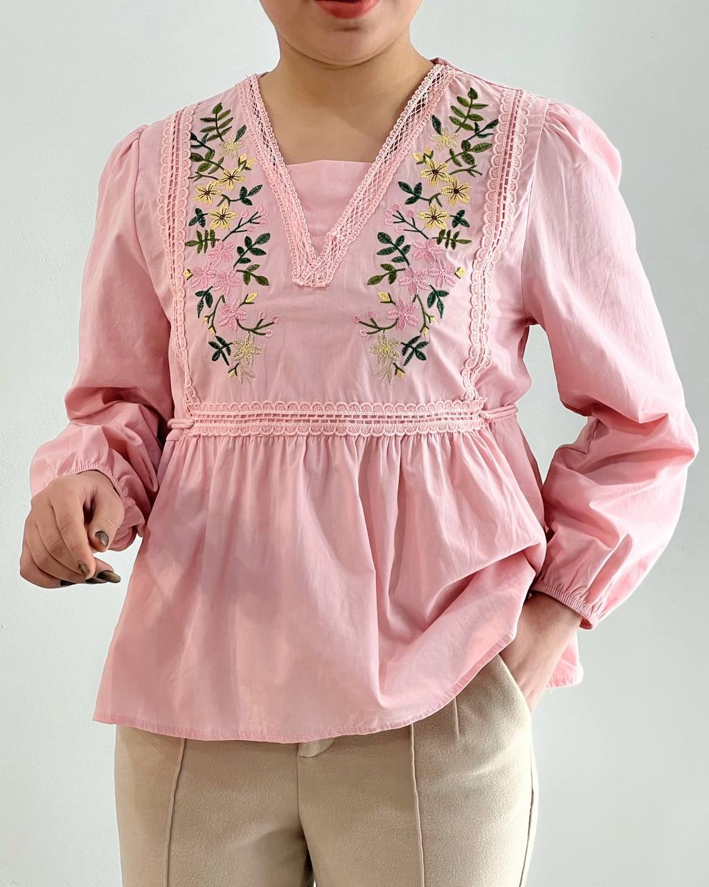 شومیز عروسکی گلدوزی شده کد 4584