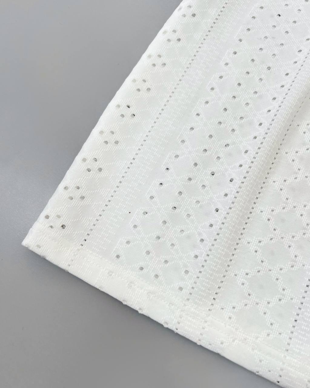 شومیز سفید آستین لاله کد 4596