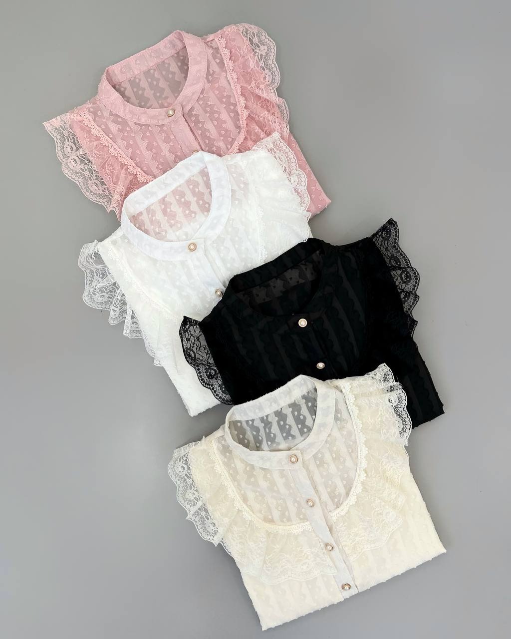 شومیز حریر گل برجسته جلو دکمه کد 4611